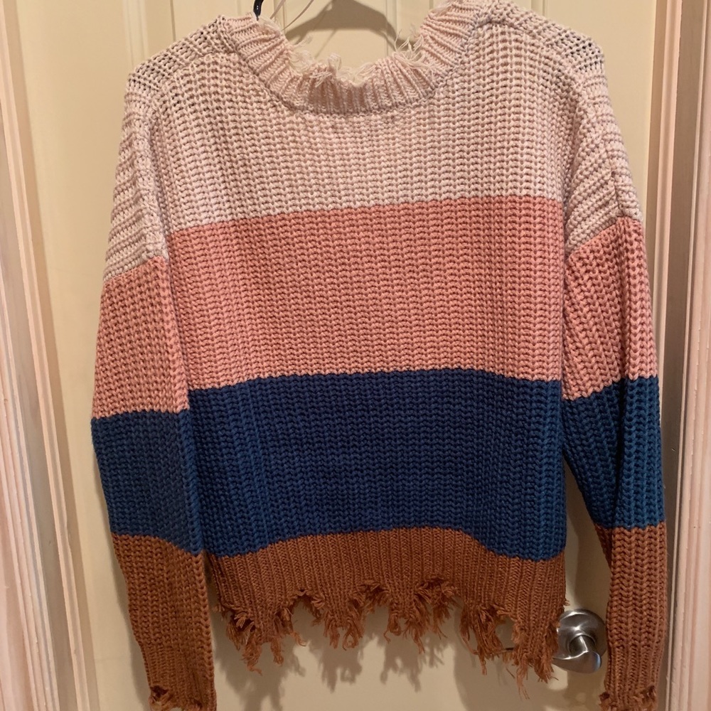 Distressed sweater - Picture 2 of 3